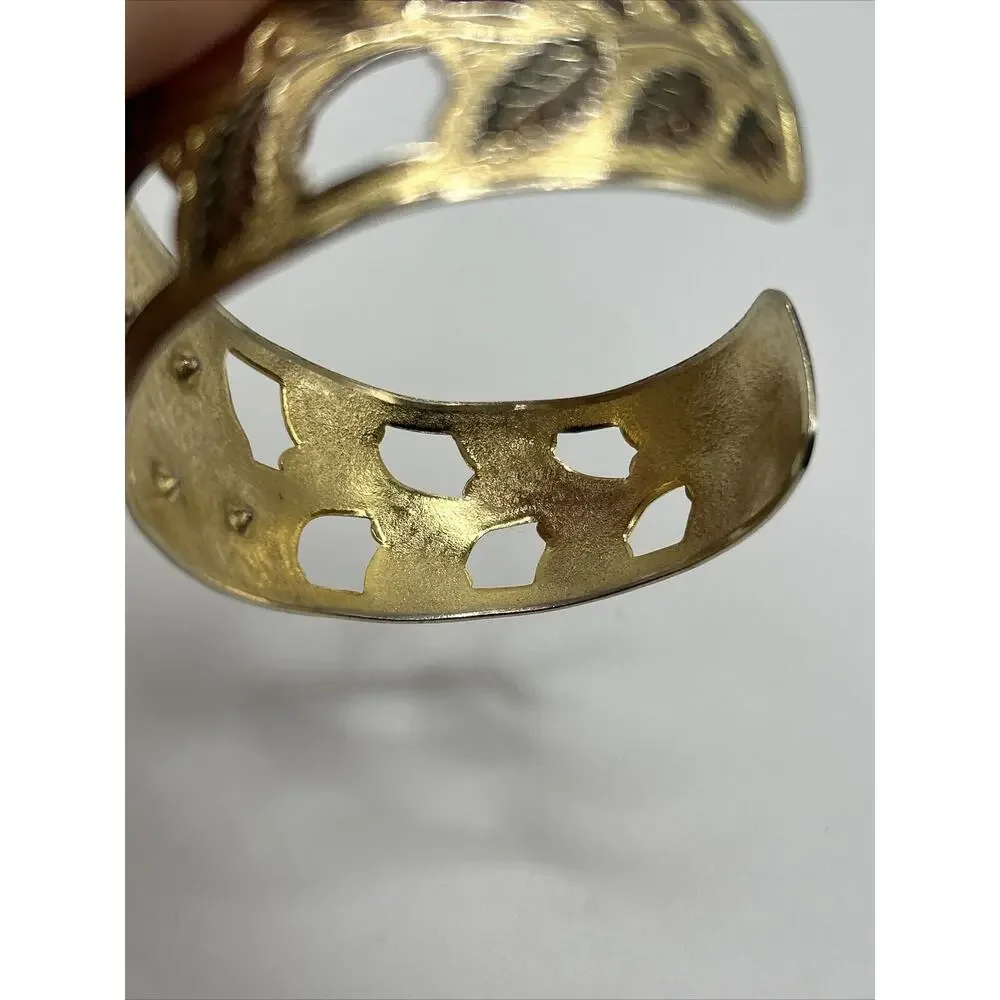 Vintage Gold Tone Floral Enamel Cut Outs‎ Cuff Bracelet Unsigned Fashion